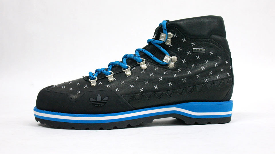adidas HIKE BOOT BLacK-BLUe-collection-2010